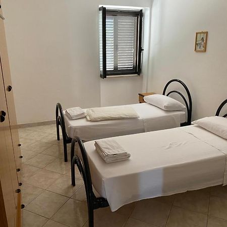 Casa Vacanze Foce Varano Apartamento Exterior foto